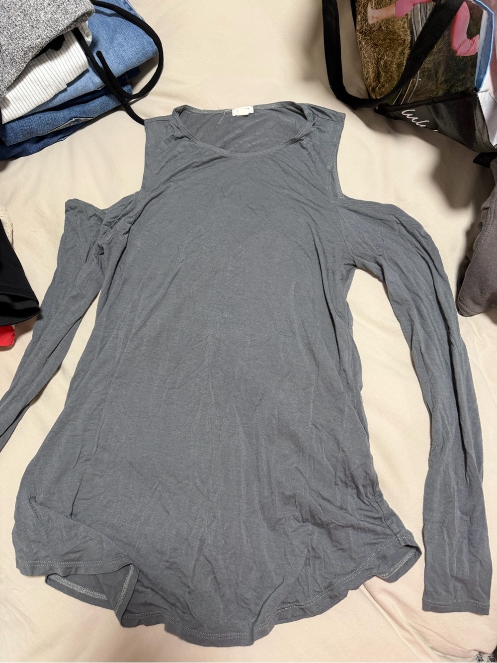 Dresses - Picture 7 of 7